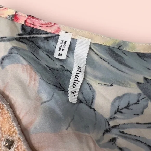 Studio Y Beaded Floral Blouse Medium Sheer Boho Top - Picture 8 of 9